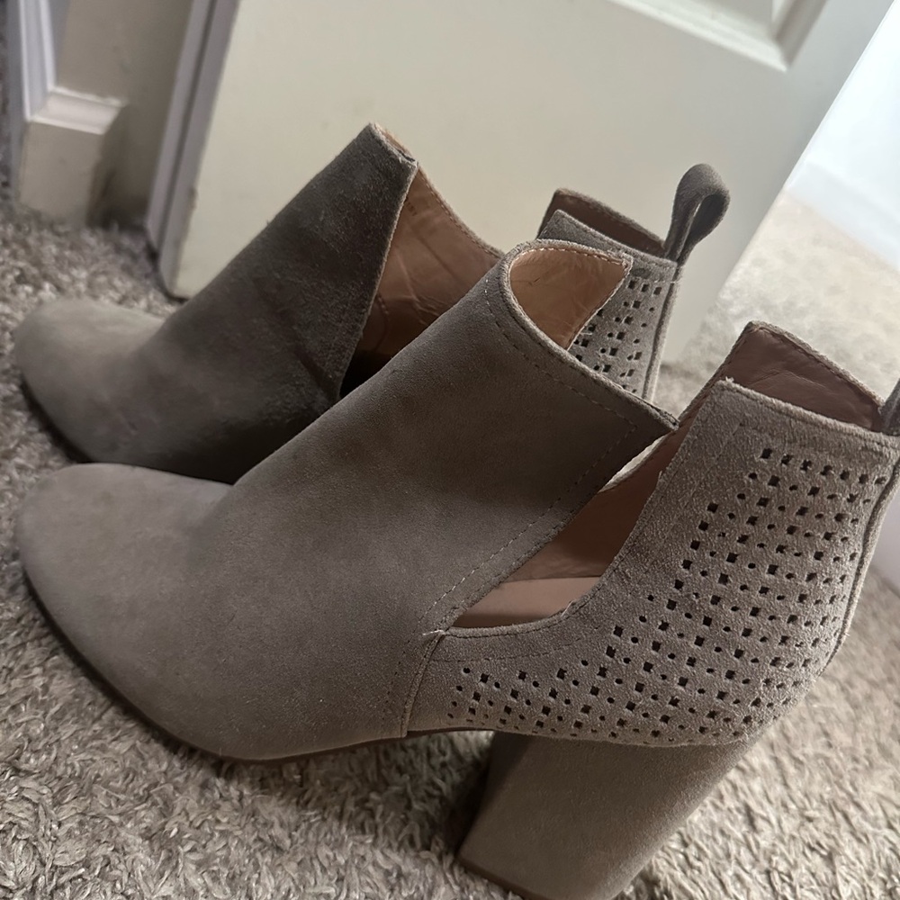 Steve Madden Taupe Ankle Booties